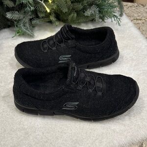Skecher wash a wool sneaker